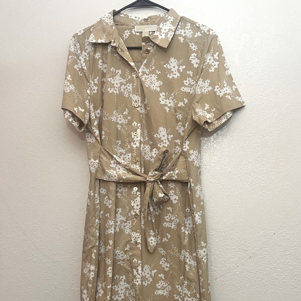 Michael Kors Floral button down tie dress. New. Sz Large